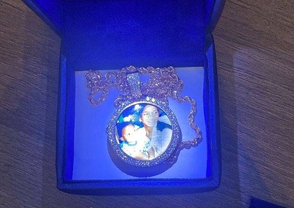 Chioma gifts Davido gorgeous necklace on  birthday