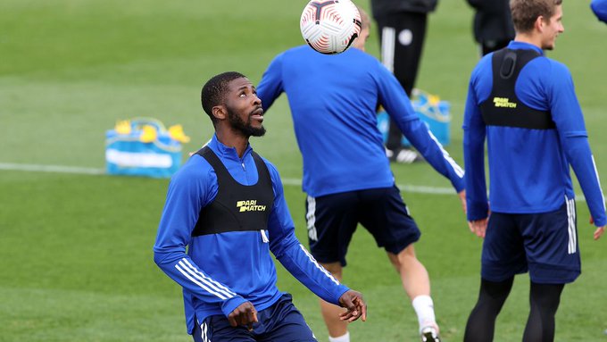 Iheanacho challenges Vardy for Leicester goal award