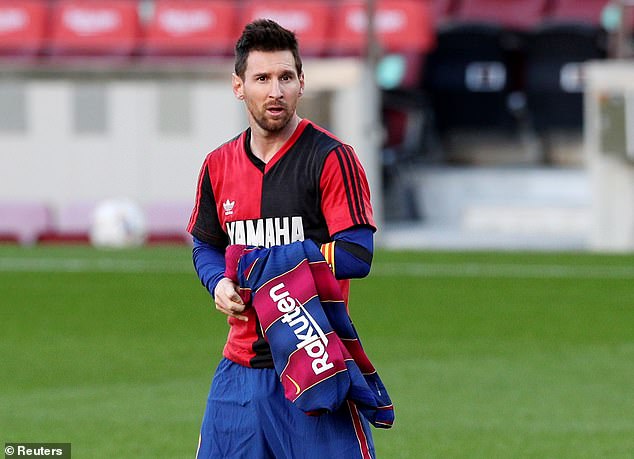 Messi, Barca fined for Maradona tribute