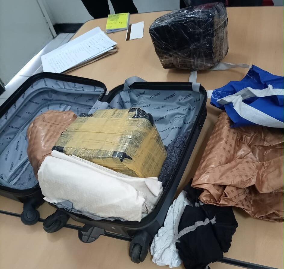 Nigerian man arrested in Kenya with $880K, €60K