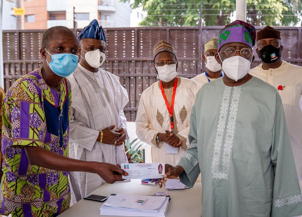 [PHOTOS] Unpardonable error spotted on Tinubu’s APC revalidation slip