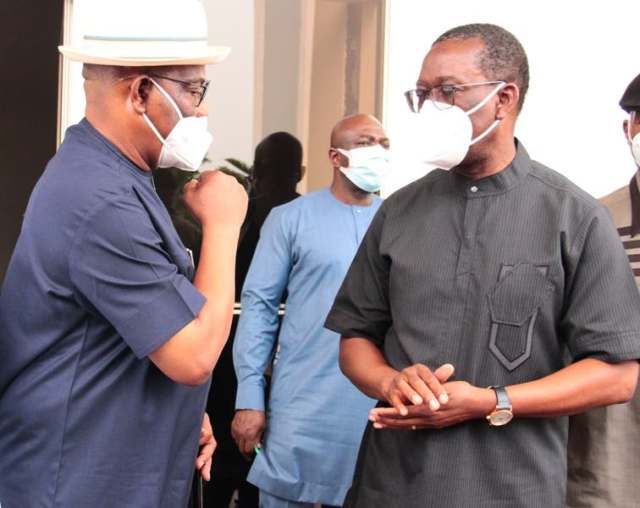 Wike, Ex-gov Uduaghan, Judges visit Okowa, pay tributes to late father