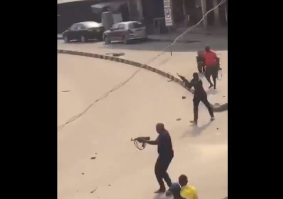 [Video] Mayhem in Idi-Araba as Lagos task force clash with Okada riders; chaos extends to LUTH