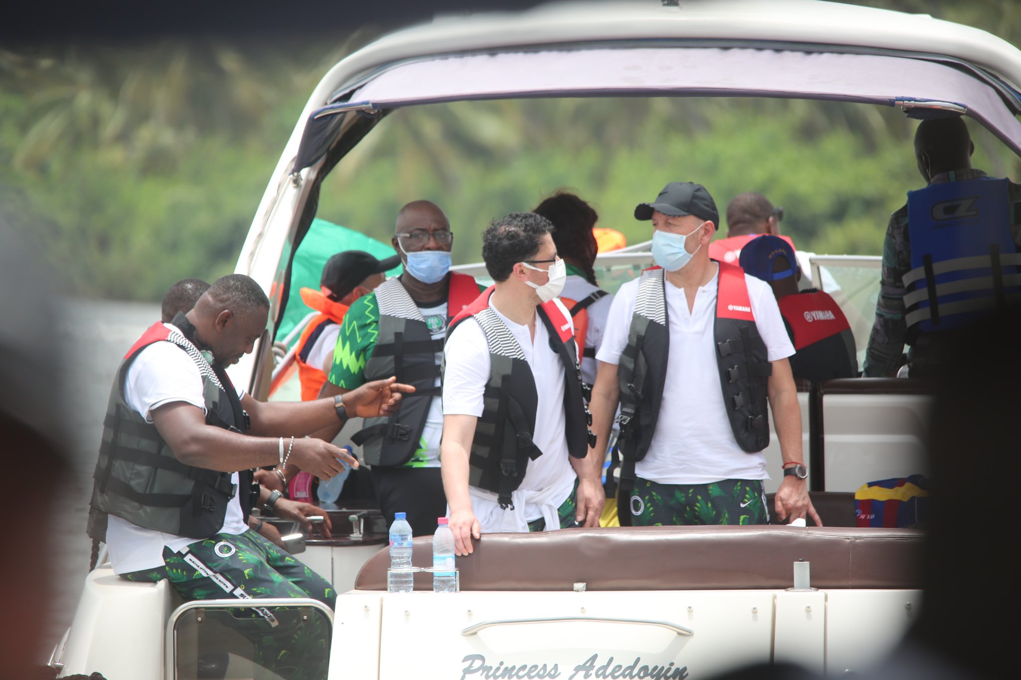 JUST IN: Super Eagles arrive in Lagos after breaking 8-year jinx against Benin [PHOTOS]