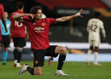 Europa: Fernandes, Cavani sparkle with braces as Man Utd hit six