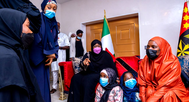 PHOTOS: Aisha Buhari visits Attahiru’s widow, family