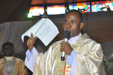 Father Mbaka accuses governors of ‘selling’ out Nnamdi Kanu, says 'vengeance is coming'