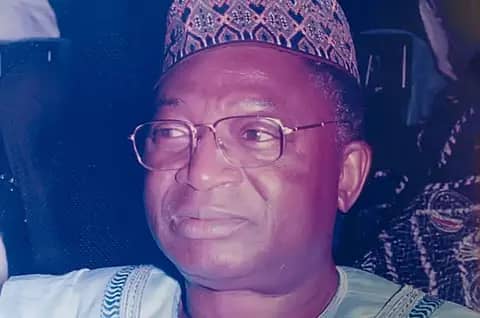 Abacha’s former Chief of Defence Staff, Dogonyaro is dead