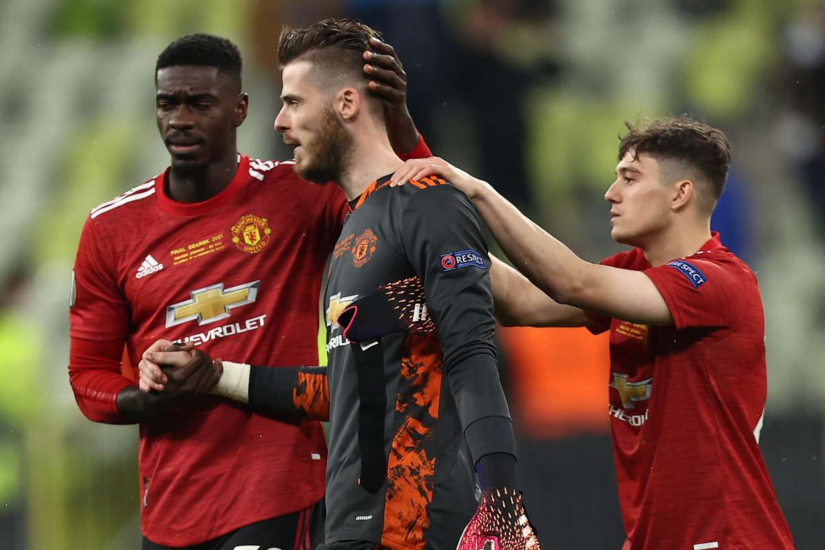 De Gea misses penalty as Villarreal lift Europa League trophy