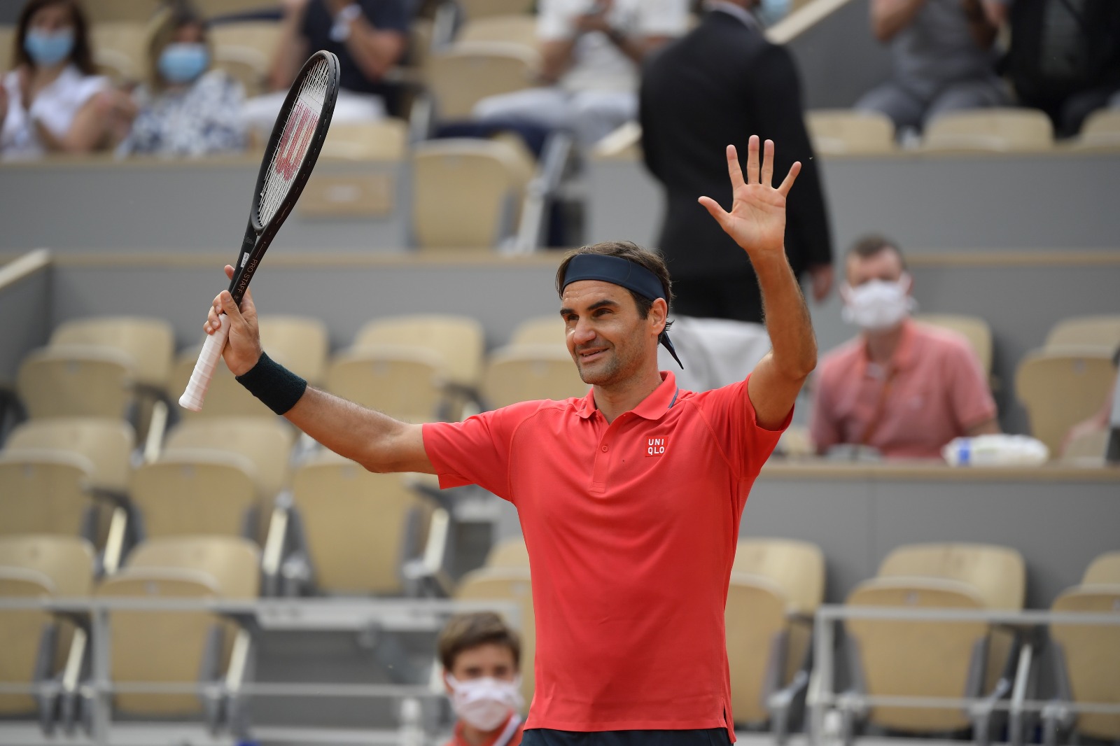 Federer withdraws from Roland Garros