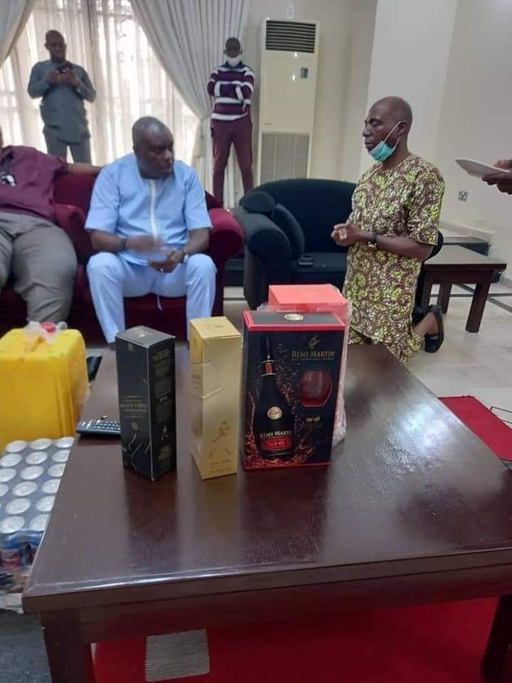 REVEALED: Why serving Delta senator knelt before ex-gov James Ibori [Photo]