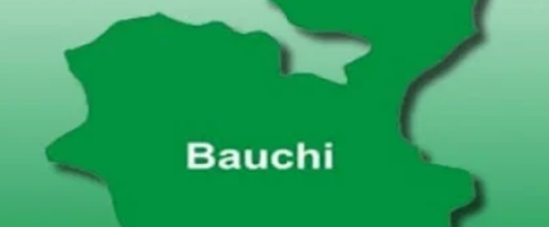 BREAKING: Residents protesting insecurity obstruct Bauchi-Dass road