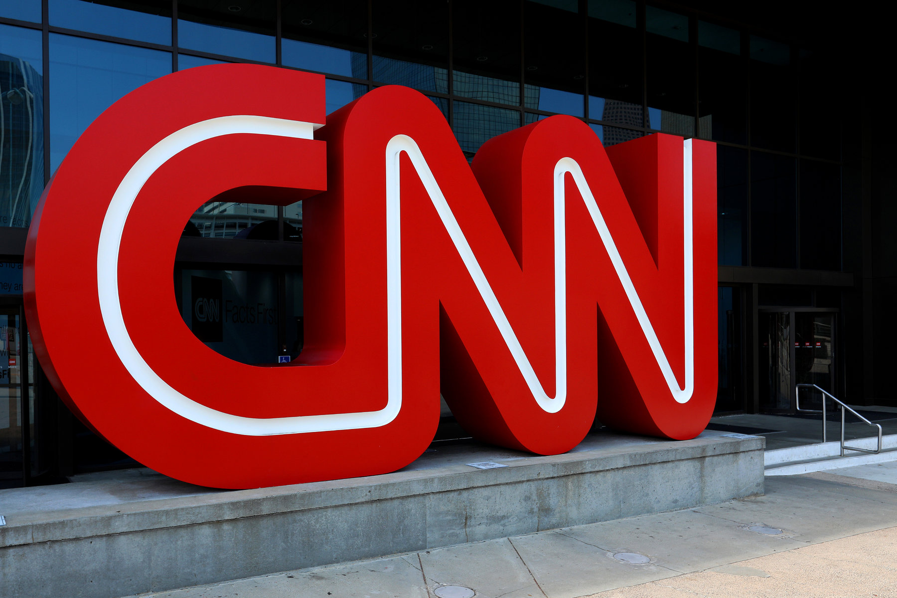 CNN fires 3 staffers for working at headquarters without vaccination