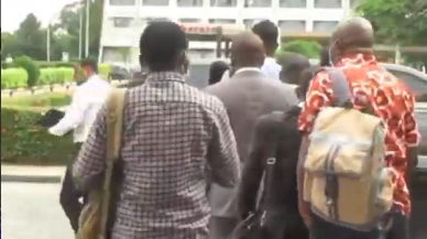 TRENDING VIDEO: Frustrated Nigerian doctors applying for Saudi Arabia’s job recruitment exercise in Abuja