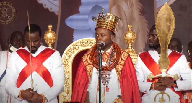 Ayiri’s Ologbotsere title at risk as Olu of Warri  wields the axe, dissolves traditional council, committees