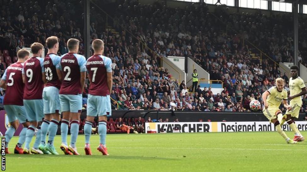 EPL: Arsenal secure back-to-back wins against Burnley