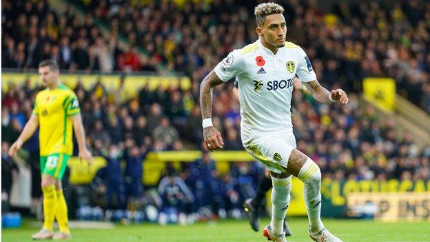 Leeds United star Raphinha rejects Chelsea
