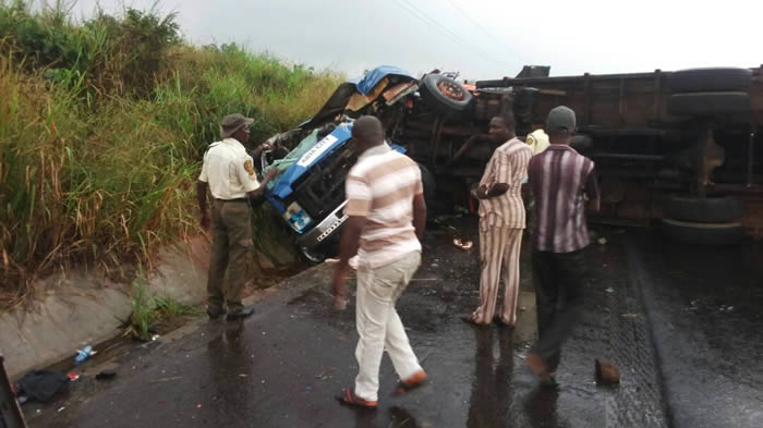 Tanker crushes 2 to death on Lagos-Ibadan Expressway