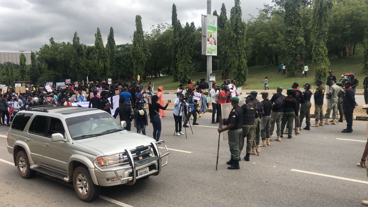 #EndSARSMemorial protest kicks off at Ministry of Justice building, Abuja
