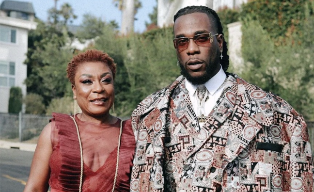 Nigerian show promoter alleges extortion, demands N28m refund from Burna Boy, mom