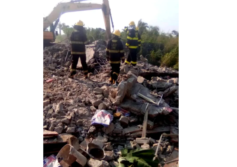 BREAKING: Four feared dead as another storey building collapses in Lagos