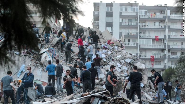 12 people injured as magnitude-7.5 earthquake hits northern Peru