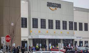 Over 100 workers trapped as storm hits amazon warehouse in U.S.