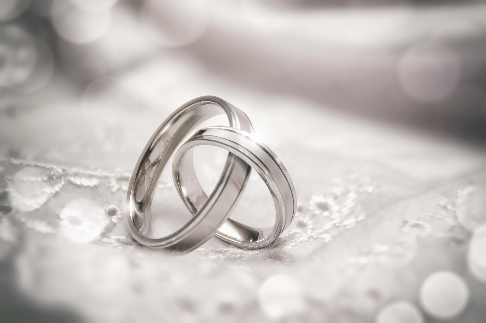 UAE issues first civil marriage license for non-Muslim couple