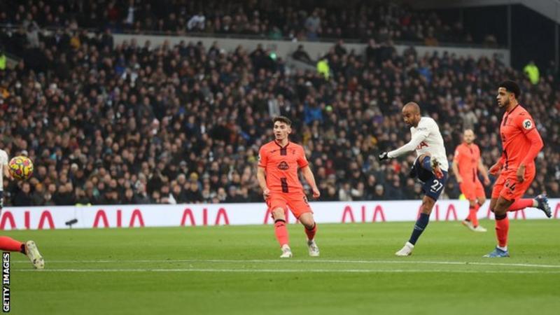 Conte continues unbeaten league start as Tottenham coach