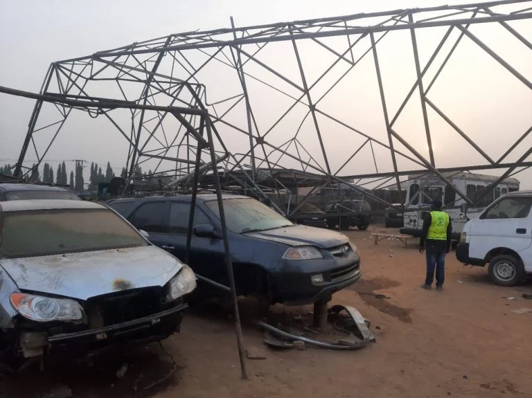 Christmas Eve: Pandemonium as high-tension cables fall in Lagos