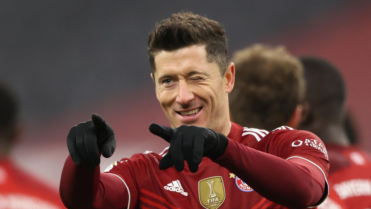 Robert Lewandowski wins FIFA best men’s footballer award