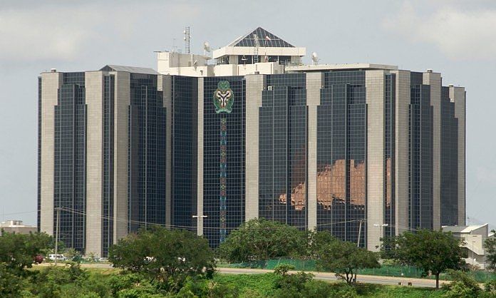 Cash crunch: Watch moment protesters barricaded CBN in Benin (Video)