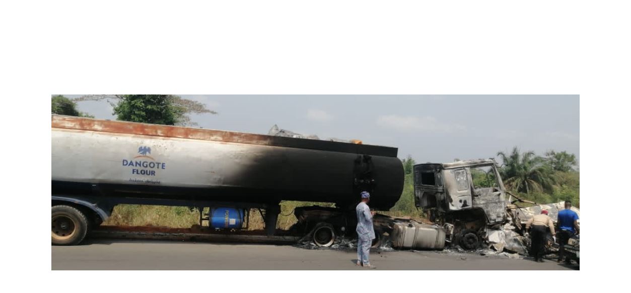 BREAKING: 17 burnt to death in Lagos-Ibadan expressway accident