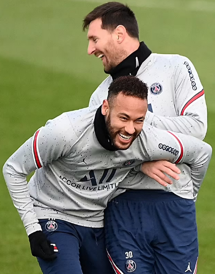 Neymar resumes training ahead of Champions League clash with Real Madrid