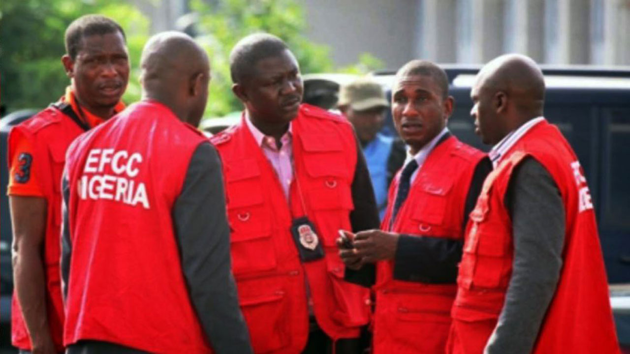 EFCC nab three suspected internet fraudsters in Benin