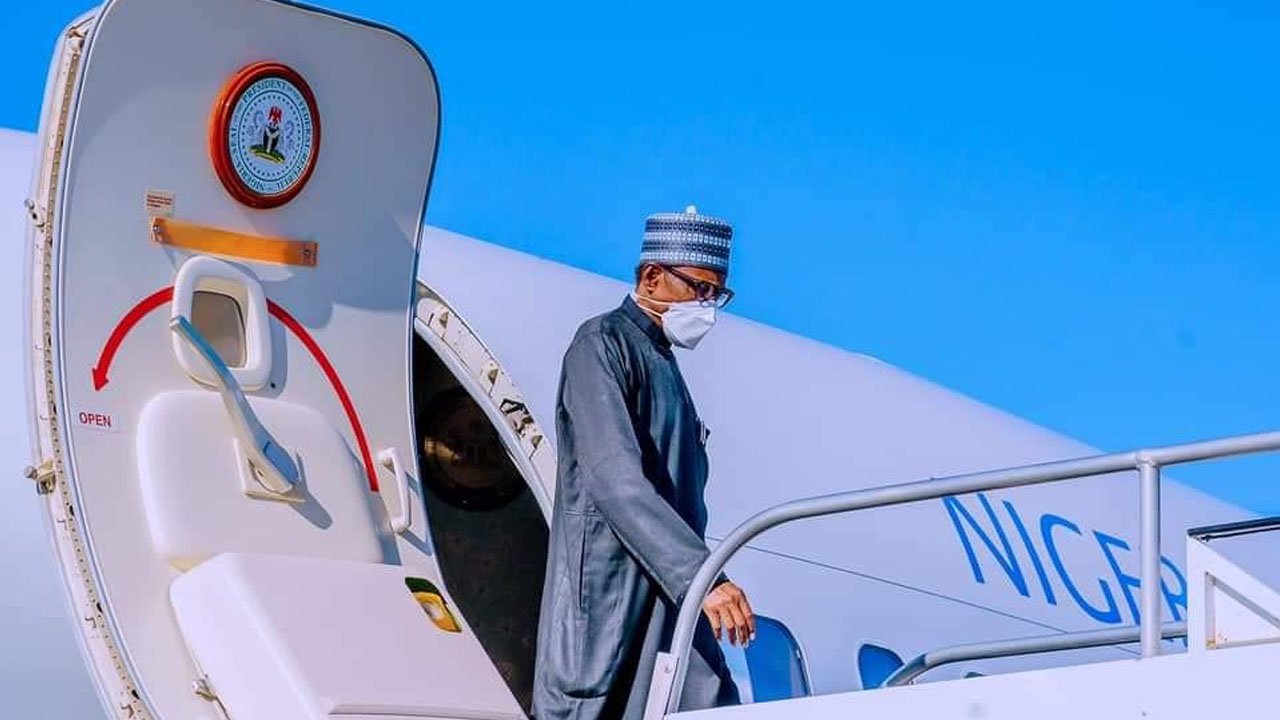 Buhari arrives Madinah for lesser pilgrimage, official visit