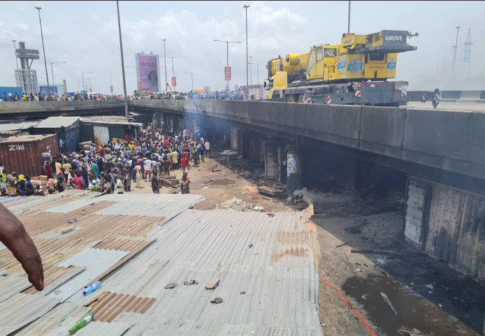 Apongbon fire: FG takes action against occupants under Lagos bridges