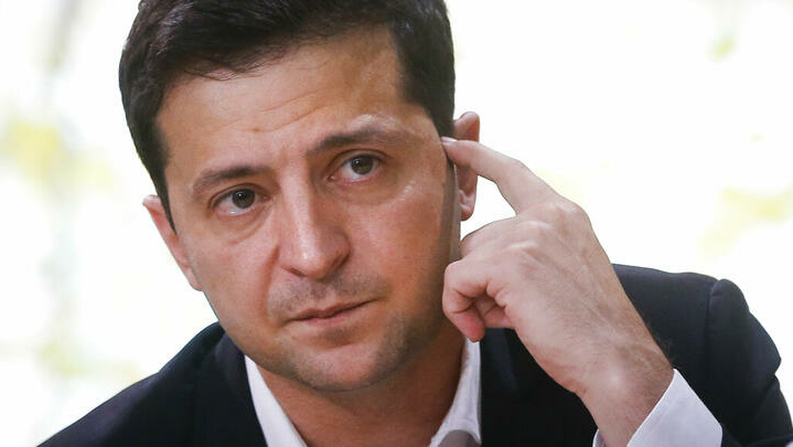 Zelensky arrives in Berlin to discuss security deal