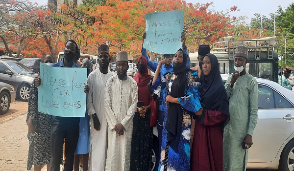 Families of passengers in Abuja-Kaduna train attack protest, calls on FG to double its efforts in rescuing their loved ones