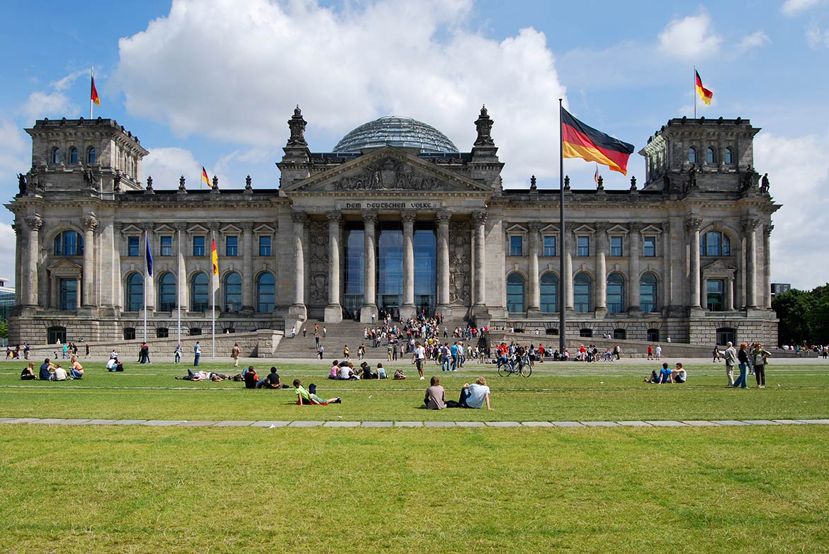 War: Germany dares Russia, offers to supply weapons to Ukraine