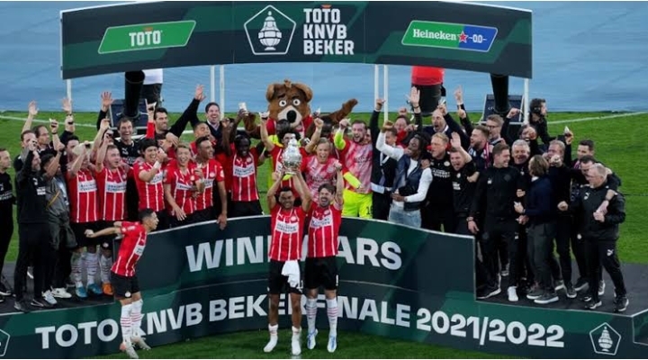 PSV Eindhoven come from behind to beat Ajax in Dutch Cup final