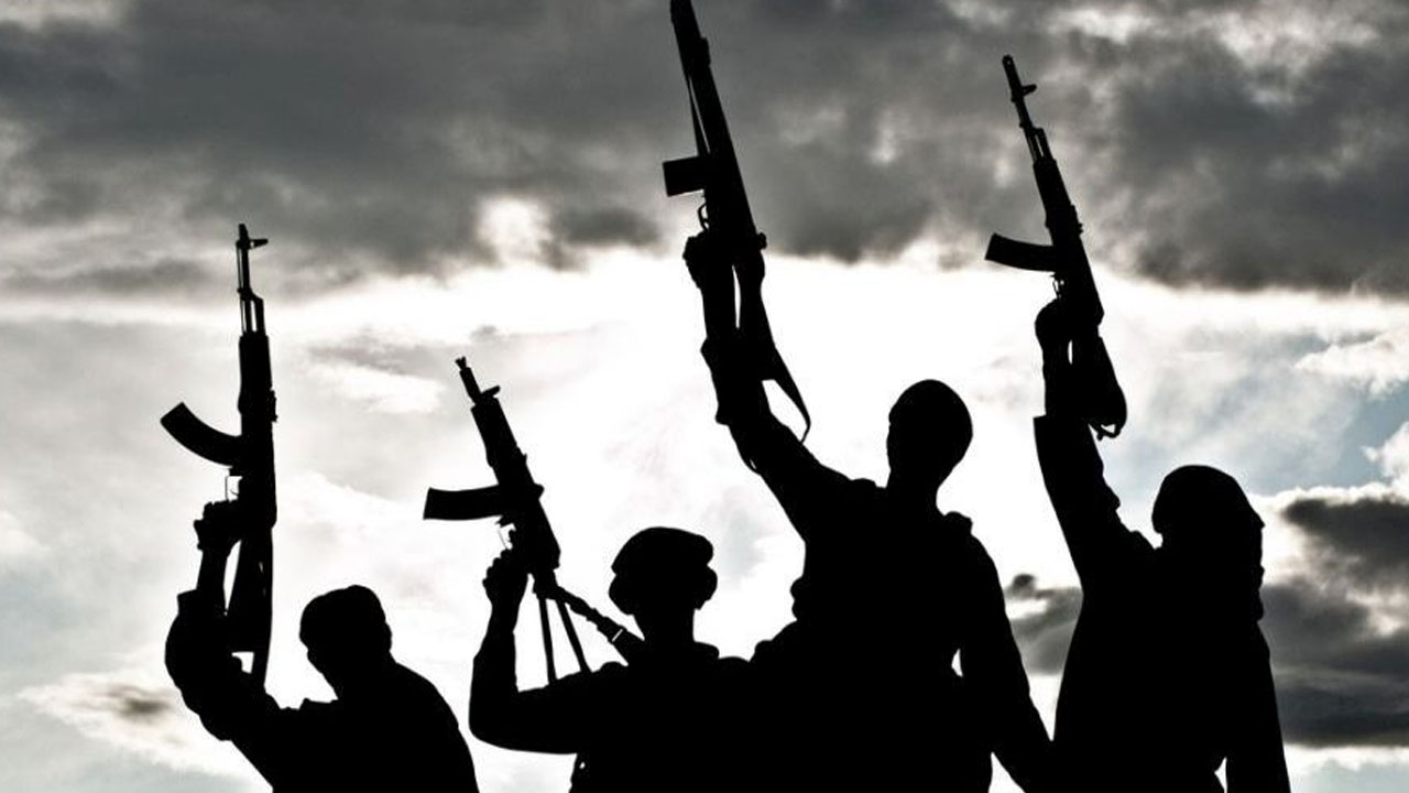 Gunmen attack mosque in Delta