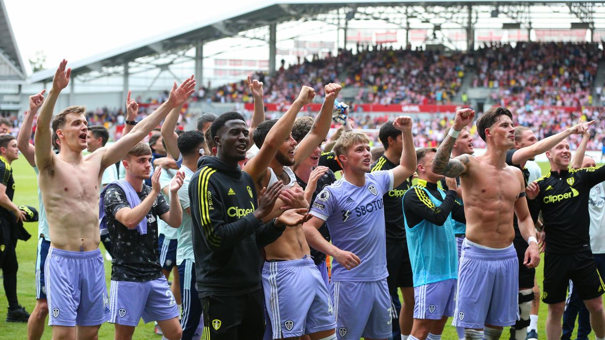 Championship: Leeds on verge of promoting to EPL, thrash Norwich 4-0 to reach final