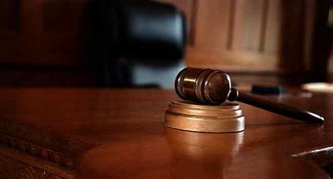 Armed robbery suspects  jump from two-storey building to evade trial