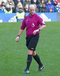Tottenham vs Chelsea: Referee Mike Dean admits making mistakes