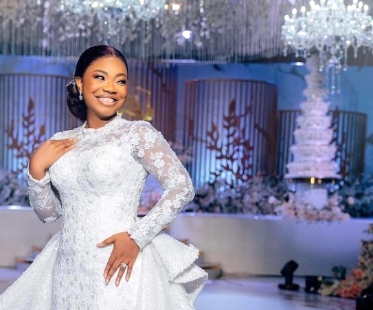 Mercy Chinwo: Inspiration behind each step of gigantic wedding cake revealed