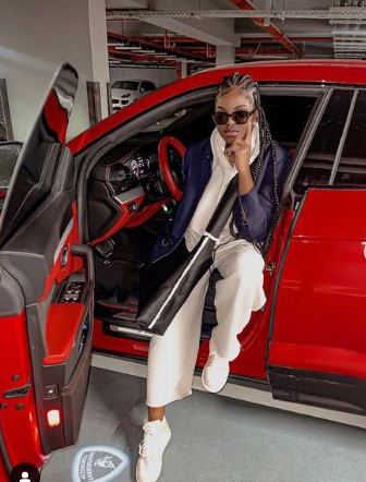 Popular Slay queen, Teju Pretty clears air on her beaten, stripped naked over N150k
