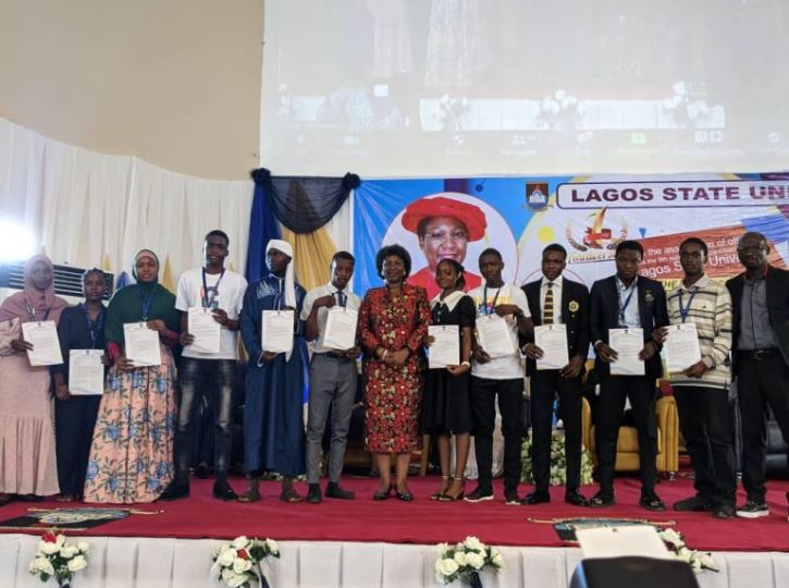 556 outstanding LASU students get scholarship