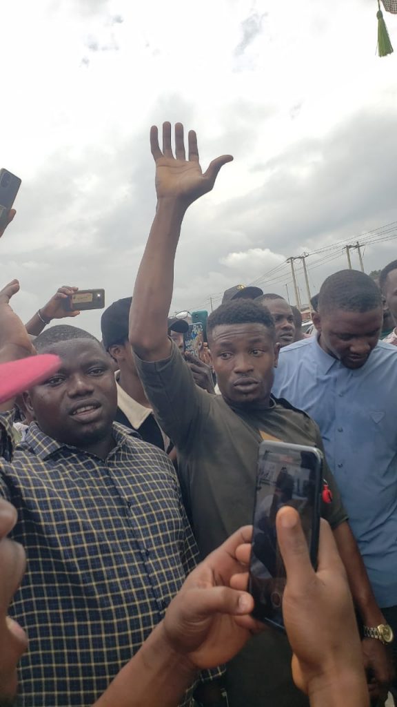 ASUU: Protesting Nigerian students block Lagos-Ibadan expressway