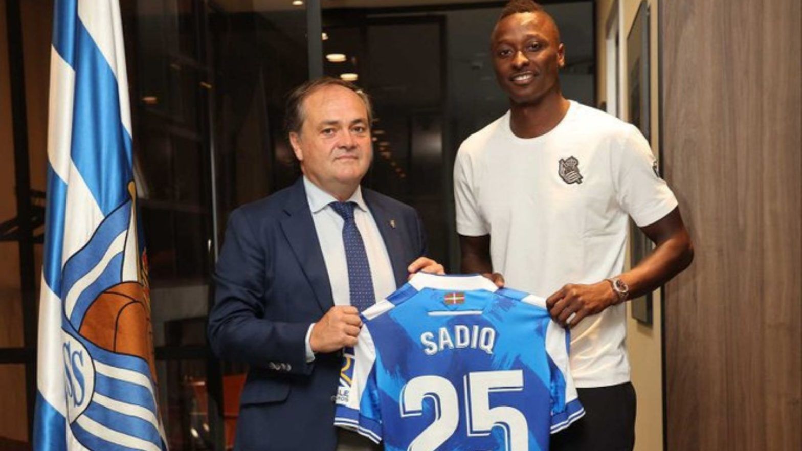 Super Eagles Striker, Umar puts pen to paper for Real Sociedad